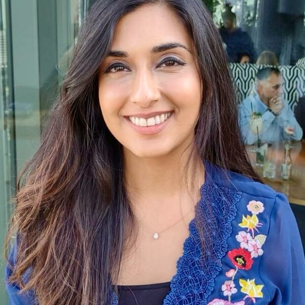 Dr Mehreen Arien